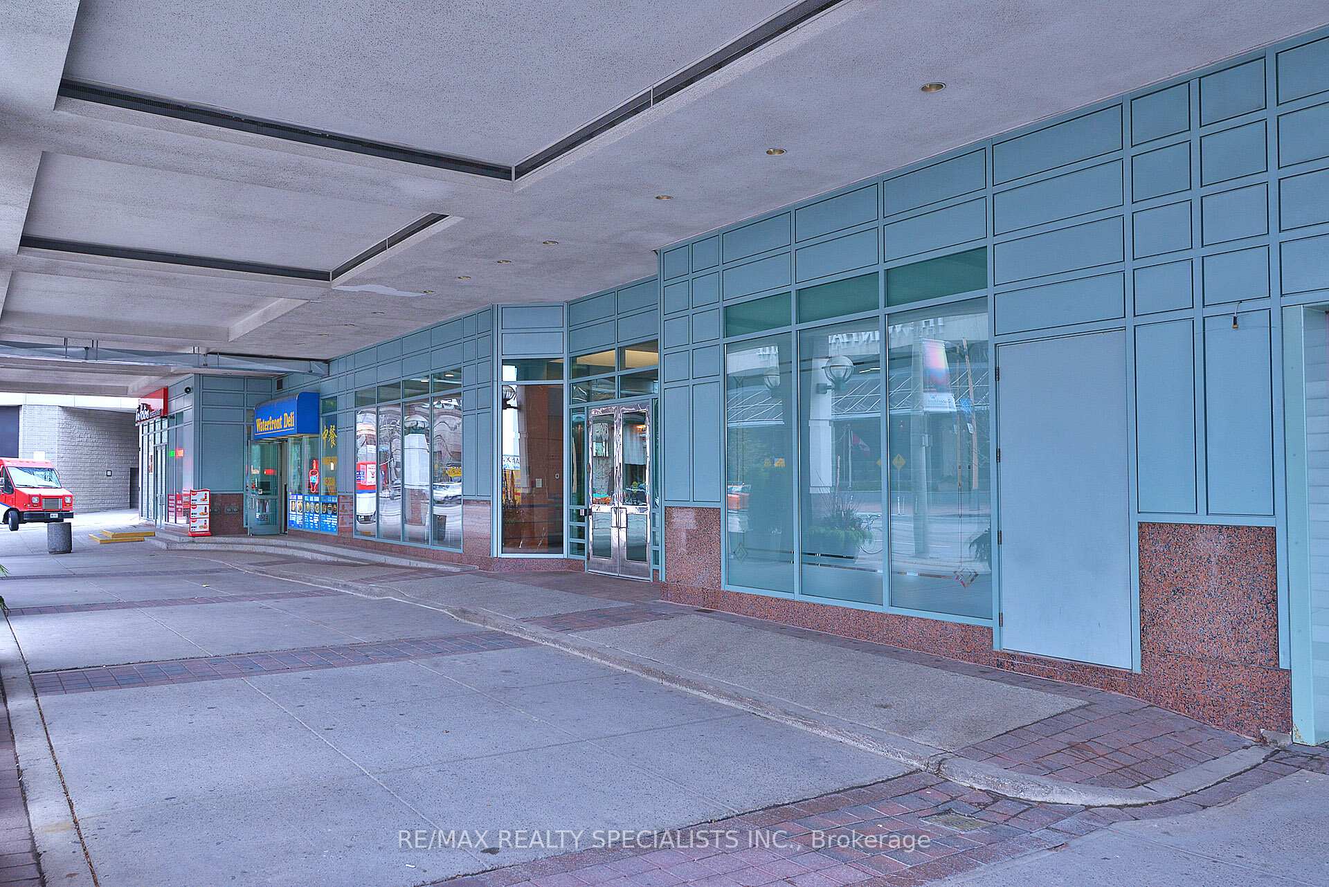 Photo 8 of Unit 1510, 10 Queens Quay, Toronto, Waterfront Communities — HOMEH