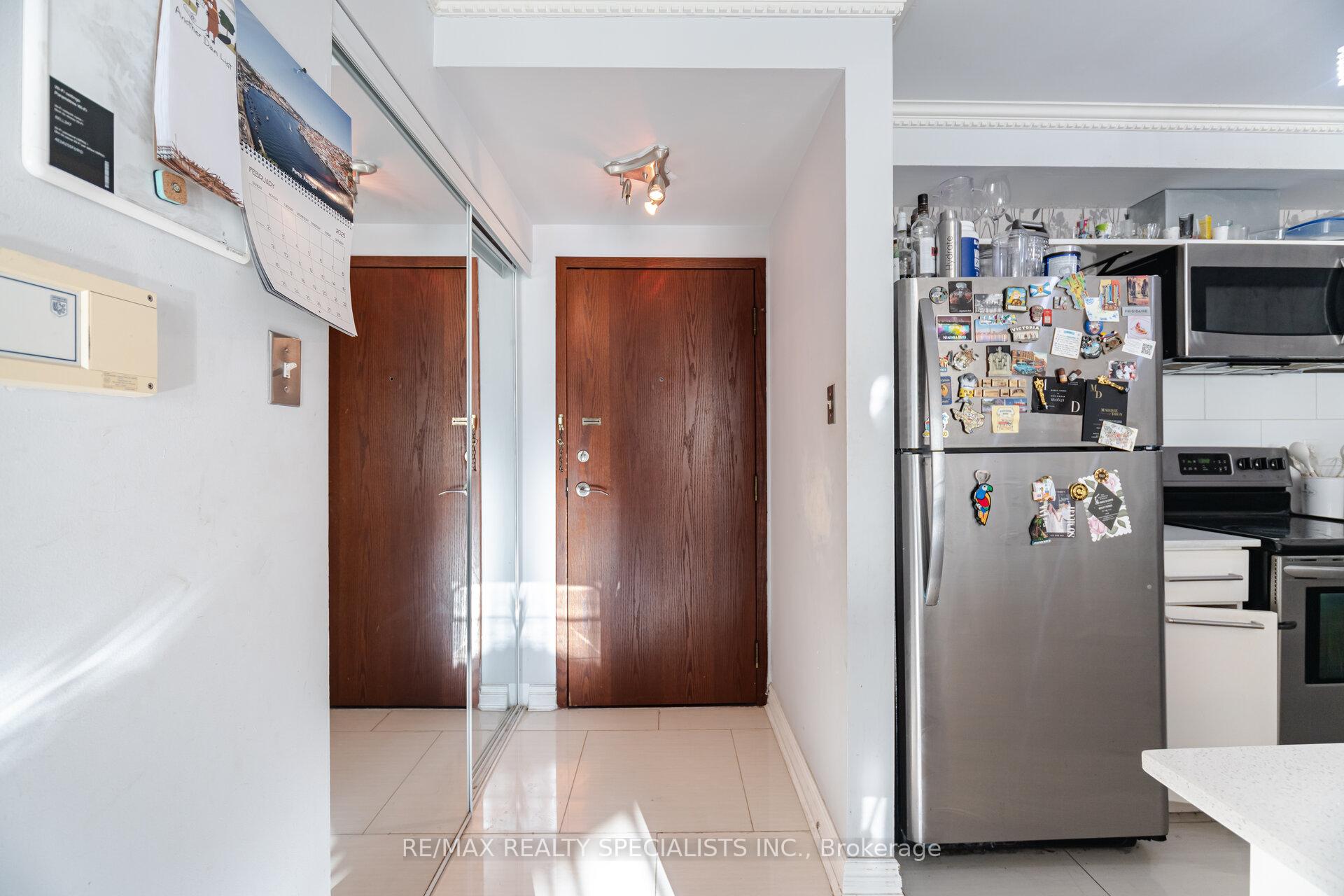 Photo 9 of Unit 1510, 10 Queens Quay, Toronto, Waterfront Communities — HOMEH
