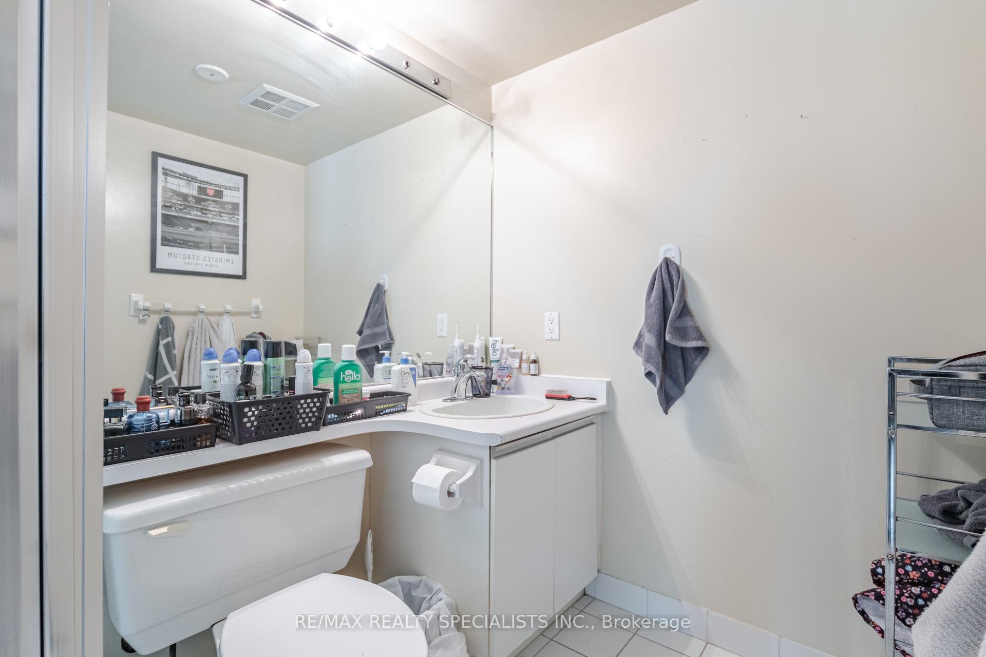 Photo 20 of Unit 1510, 10 Queens Quay, Toronto, Waterfront Communities — HOMEH