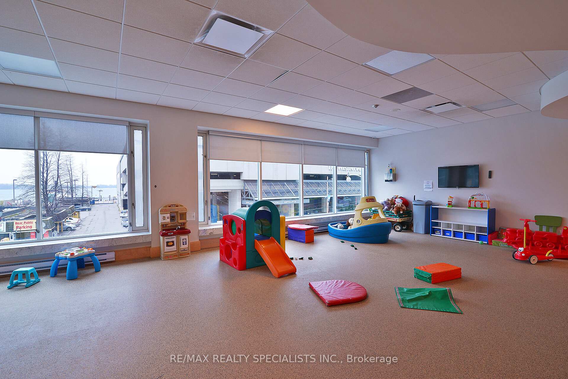 Photo 31 of Unit 1510, 10 Queens Quay, Toronto, Waterfront Communities — HOMEH