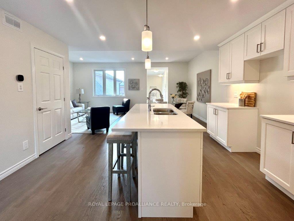 Photo 6 of 32 Riverstone Way, Belleville, Thurlow Ward — HOMEH