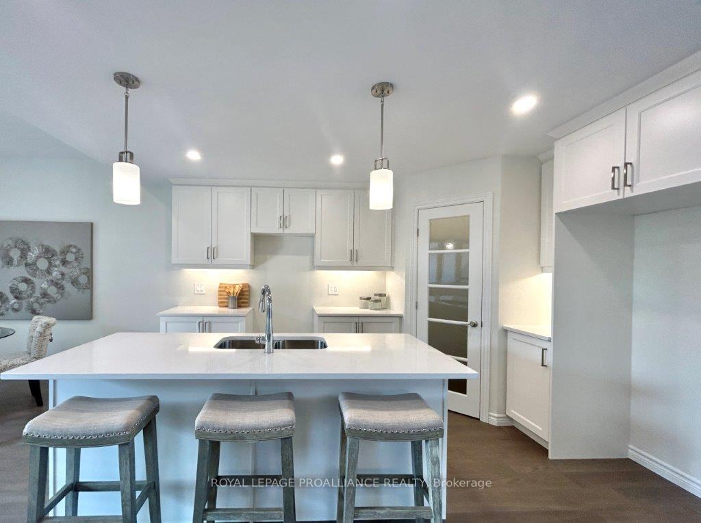 Photo 7 of 32 Riverstone Way, Belleville, Thurlow Ward — HOMEH