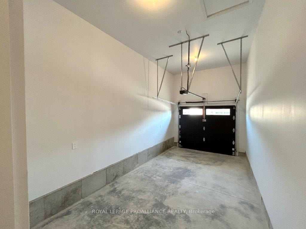 Photo 15 of 32 Riverstone Way, Belleville, Thurlow Ward — HOMEH