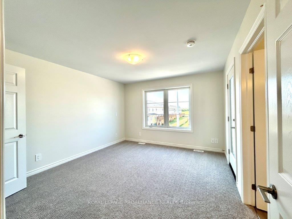 Photo 17 of 32 Riverstone Way, Belleville, Thurlow Ward — HOMEH