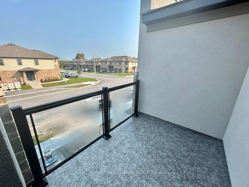 Photo 19 of 32 Riverstone Way, Belleville, Thurlow Ward — HOMEH