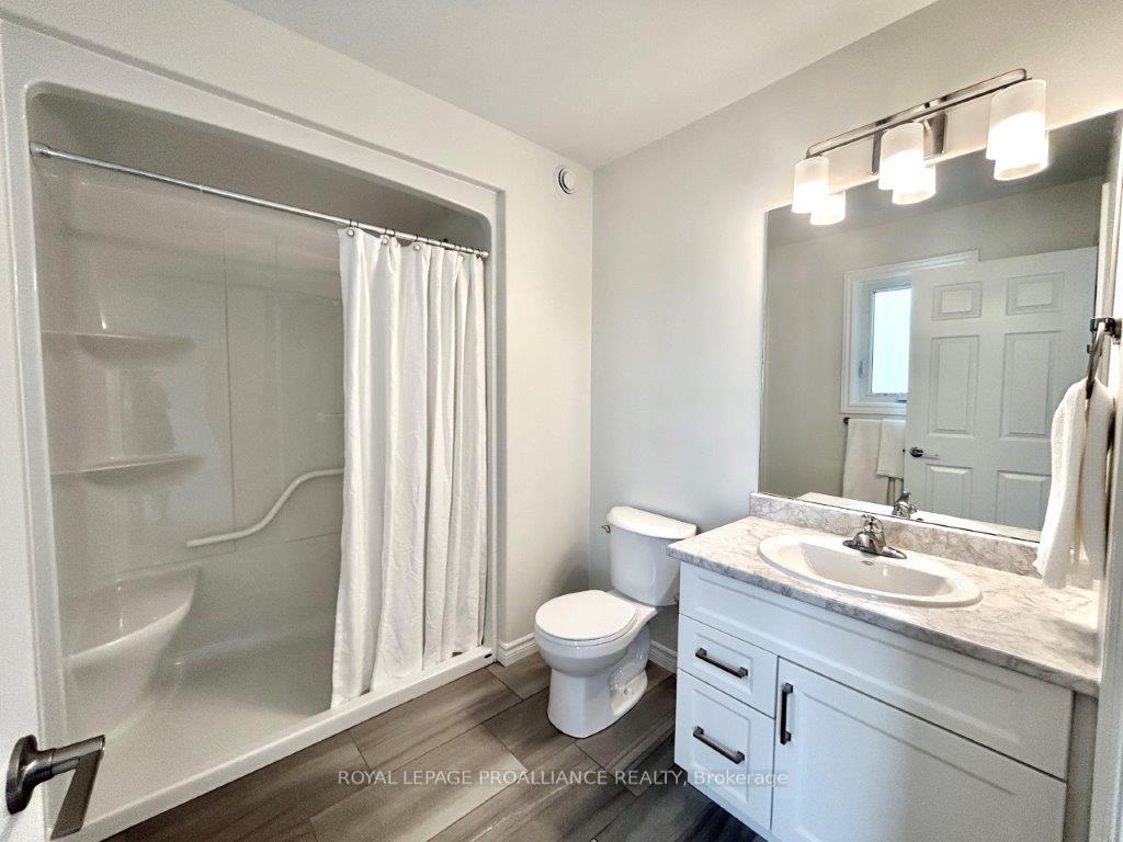 Photo 20 of 32 Riverstone Way, Belleville, Thurlow Ward — HOMEH