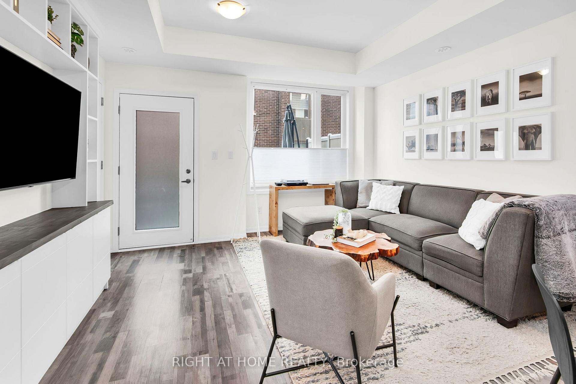 Photo 10 of Unit 215, 1460 Whites Road, Pickering, Dunbarton — HOMEH