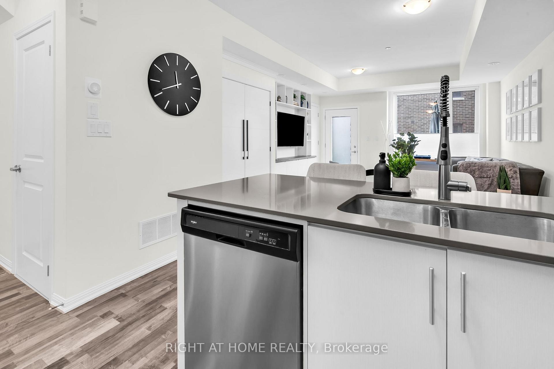 Photo 13 of Unit 215, 1460 Whites Road, Pickering, Dunbarton — HOMEH
