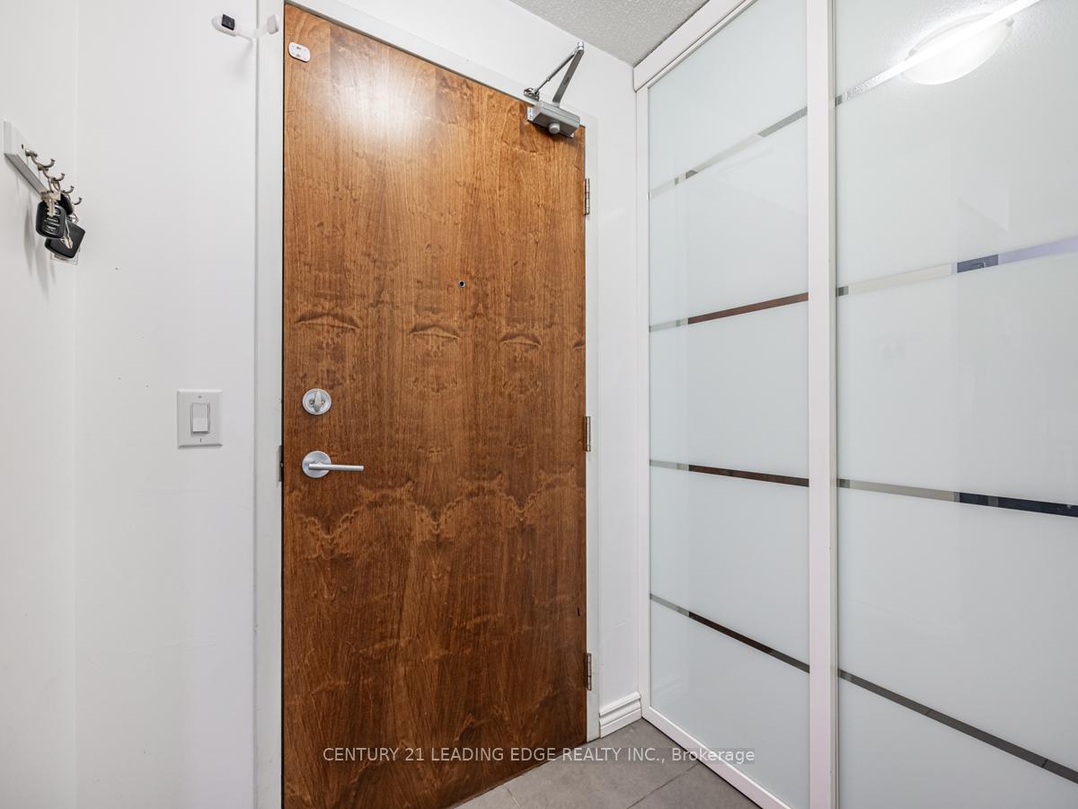 Photo 3 of Unit 715, 1235 Bayly Street, Pickering, Bay Ridges — HOMEH