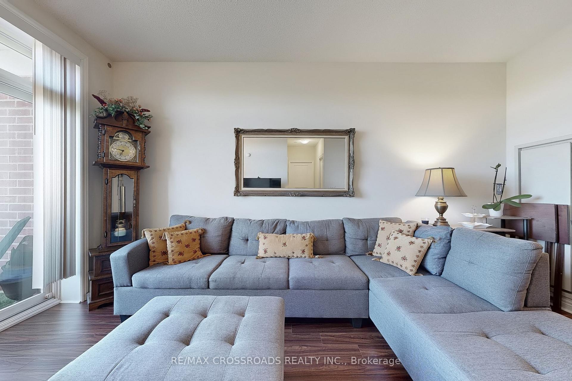Photo 7 of Unit 601, 39 New Delhi Drive E, Markham, Cedarwood — HOMEH