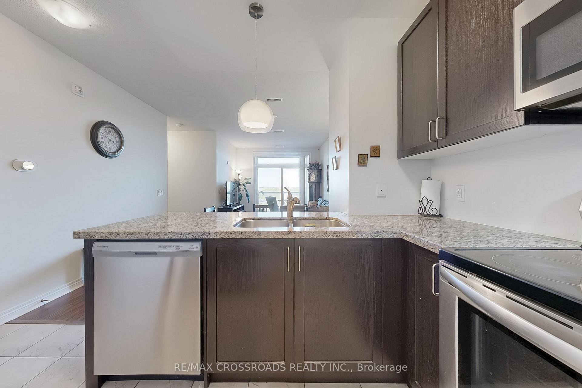 Photo 9 of Unit 601, 39 New Delhi Drive E, Markham, Cedarwood — HOMEH