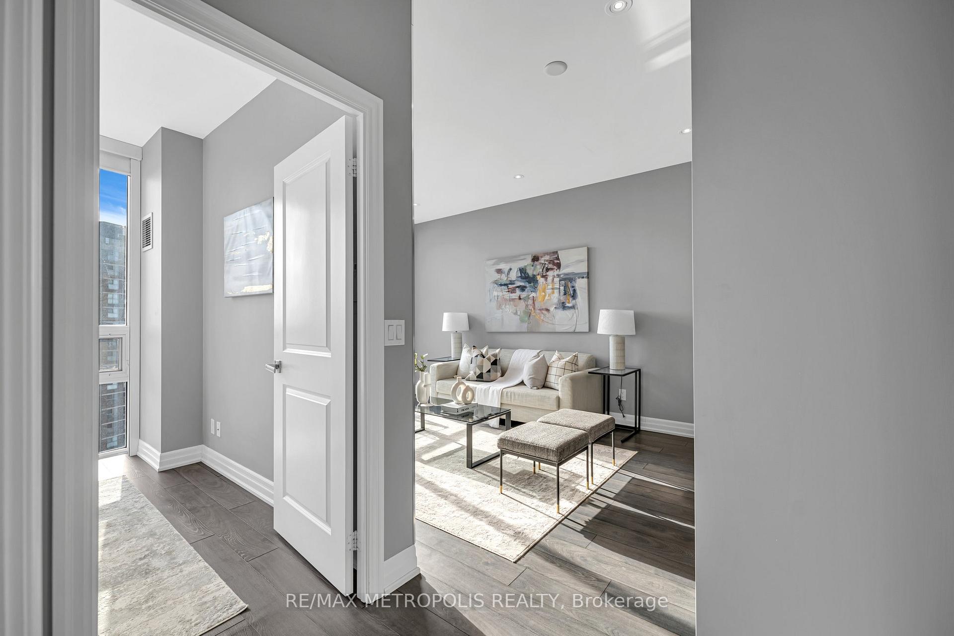 Photo 2 of Unit 1508, 500 St Clair Avenue W, Toronto, Humewood-Cedarvale — HOMEH