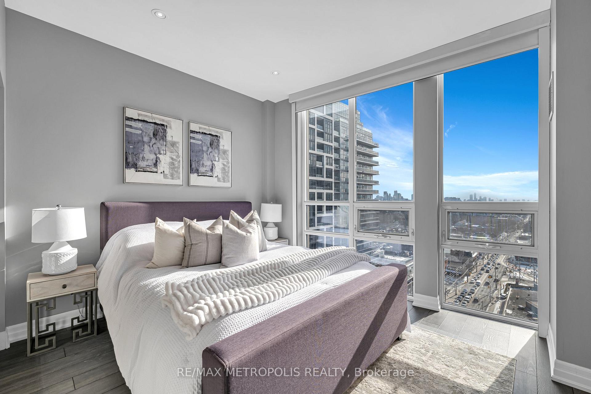 Photo 3 of Unit 1508, 500 St Clair Avenue W, Toronto, Humewood-Cedarvale — HOMEH