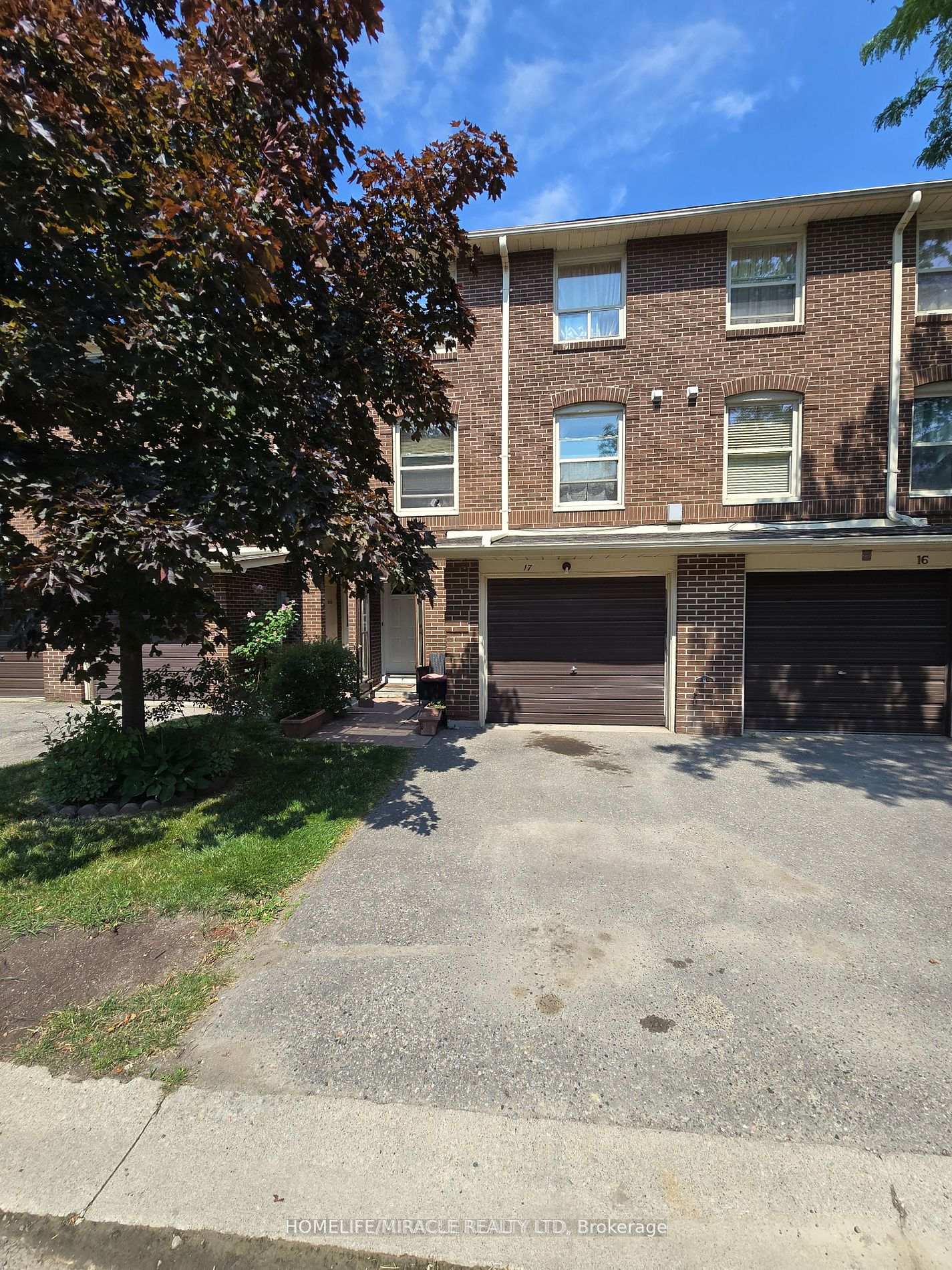 Front of Unit 17, 17 Eden Park Drive