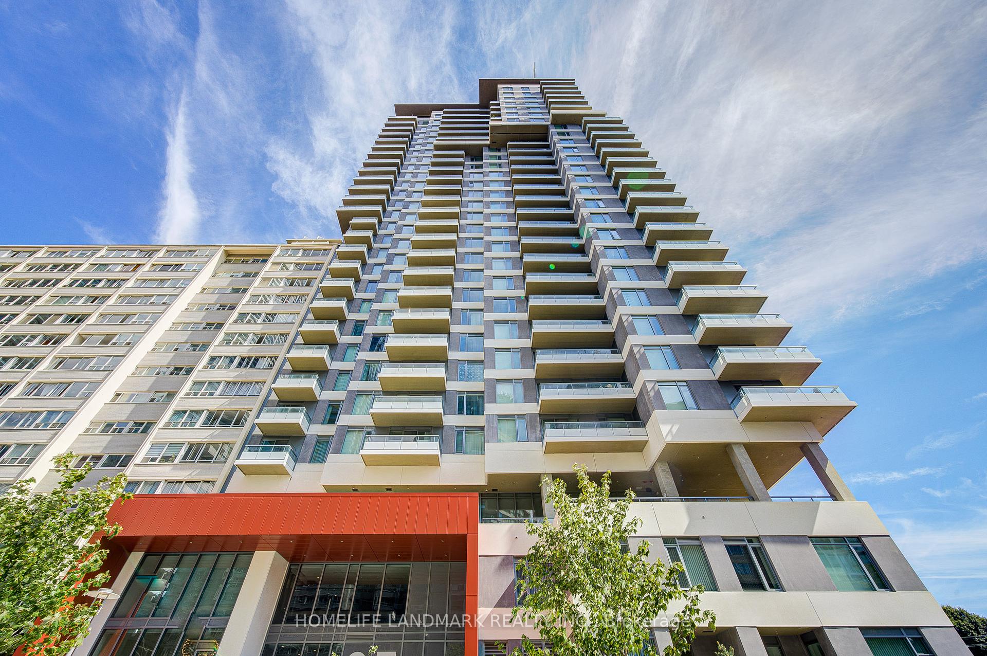 Front of Unit 1902, 25 Holly Street