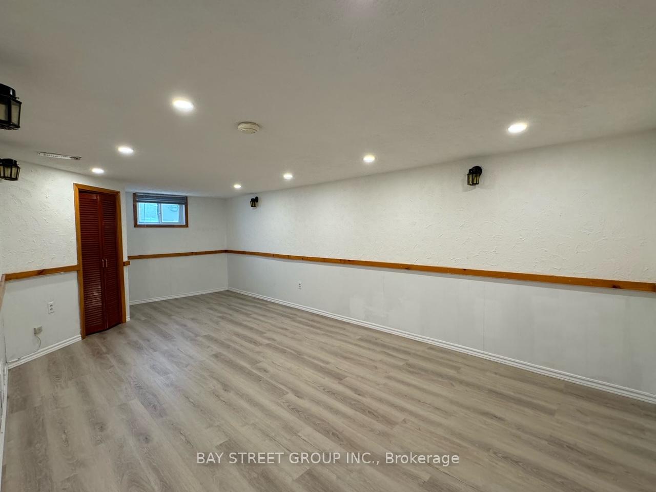 Photo 7 of 38 Woodward Avenue, Markham, Thornhill — HOMEH