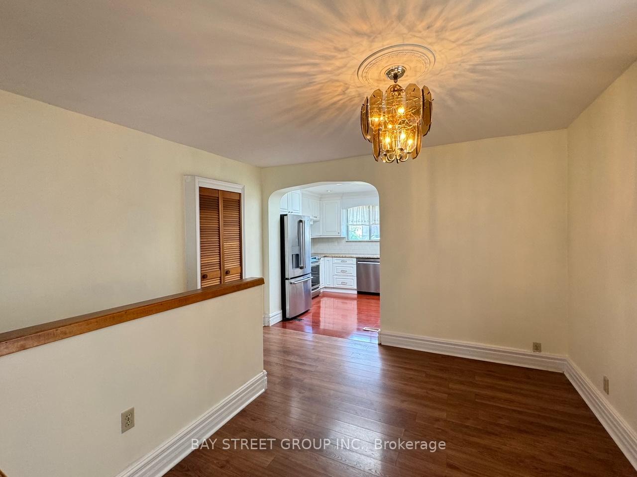Photo 3 of 38 Woodward Avenue, Markham, Thornhill — HOMEH