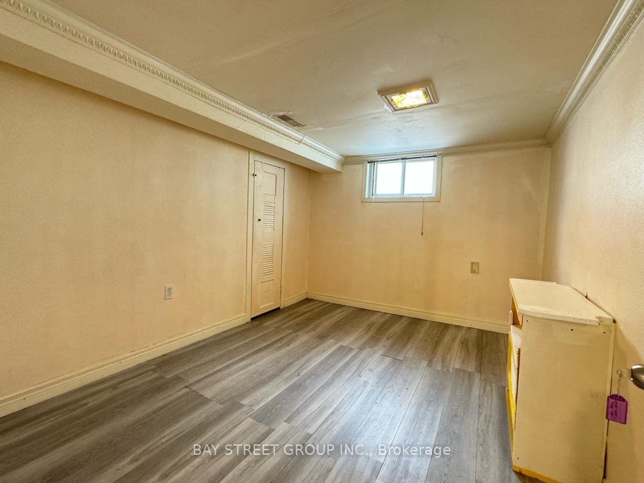 Photo 9 of 38 Woodward Avenue, Markham, Thornhill — HOMEH