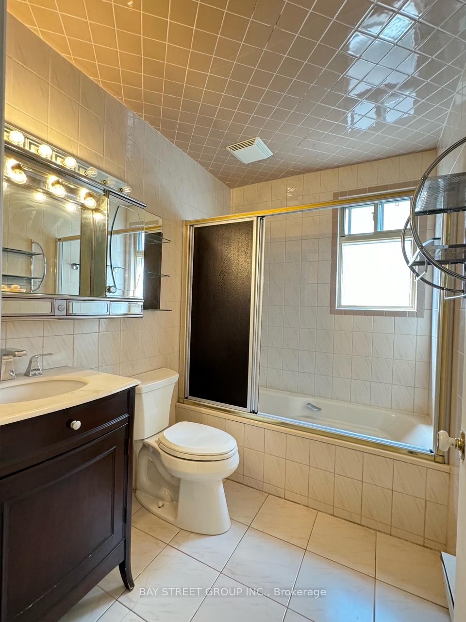 Photo 10 of 38 Woodward Avenue, Markham, Thornhill — HOMEH