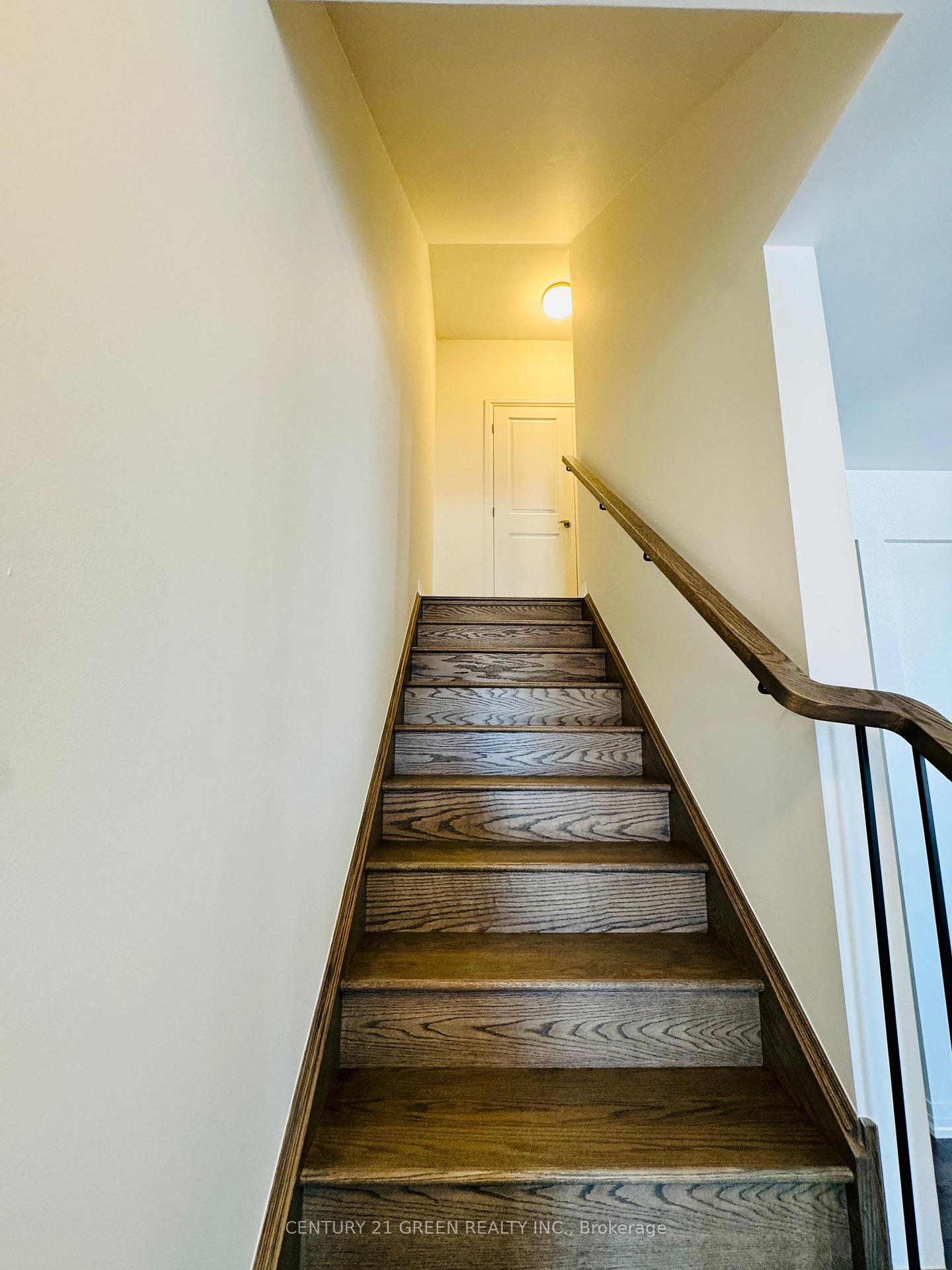 Photo 3 of 16 Timber Falls Drive, Brampton, Northwest Brampton — HOMEH