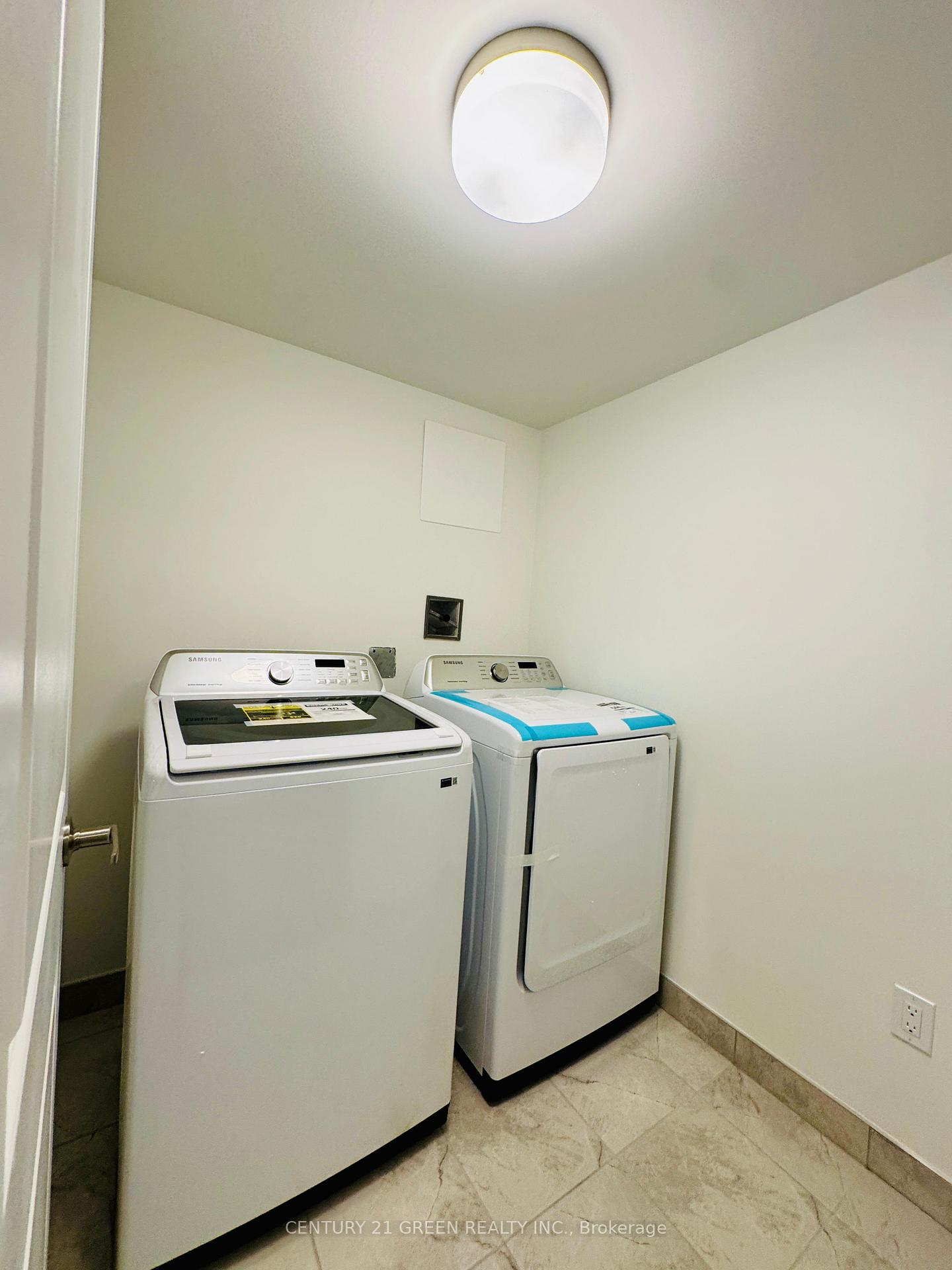 Photo 7 of 16 Timber Falls Drive, Brampton, Northwest Brampton — HOMEH