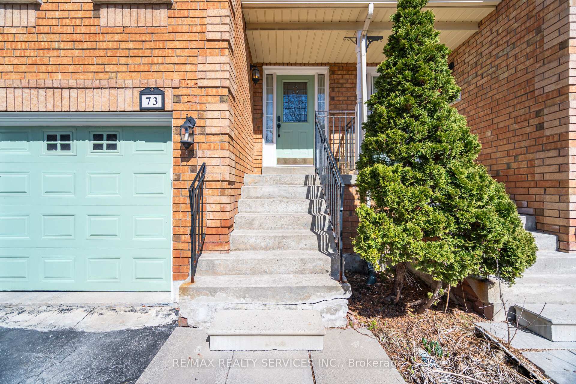 Photo 4 of Unit 73, 9800 McLaughlin Road, Brampton, Fletcher's Creek Village — HOMEH