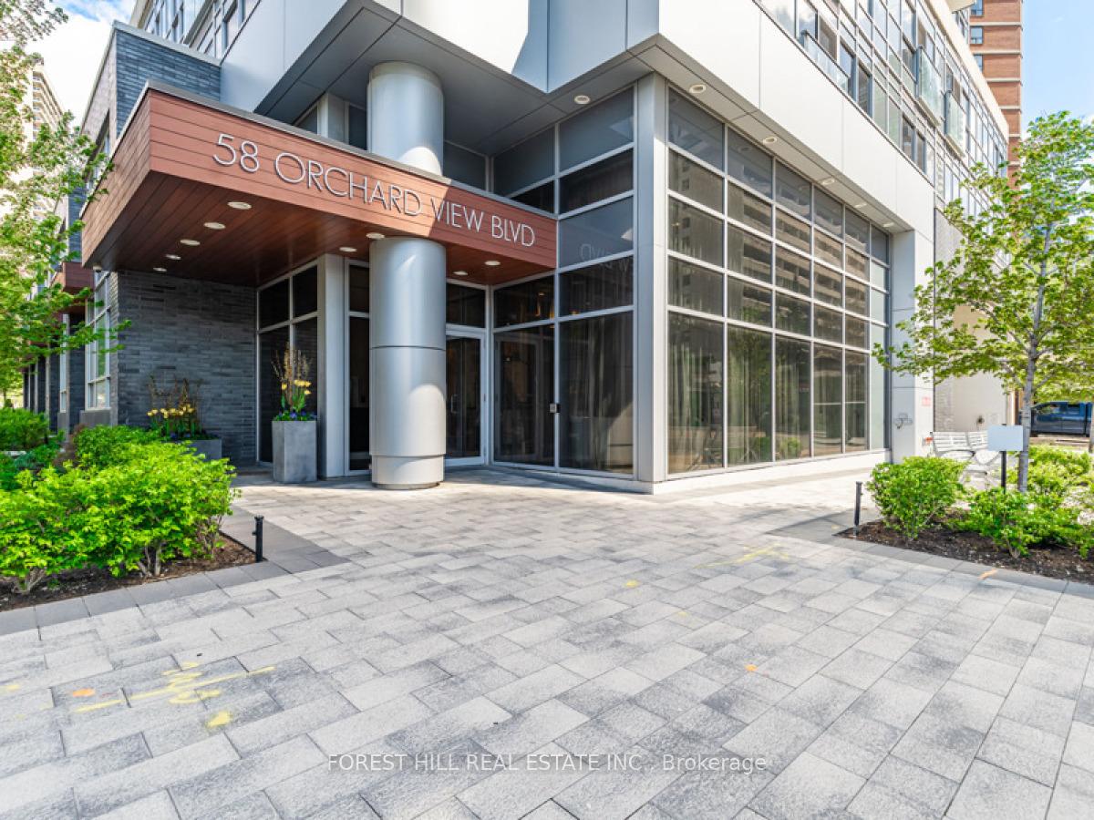 Front of Unit 401, 58 Orchard View Boulevard