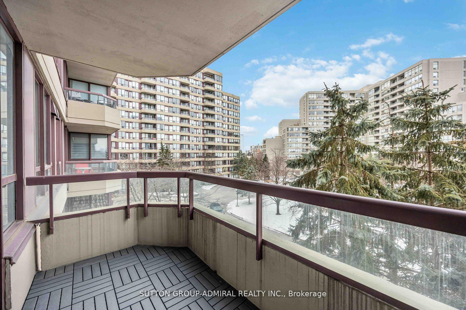 Photo 16 of Unit 412, 81 Townsgate Drive, Vaughan, Crestwood-Springfarm-Yorkhill — HOMEH
