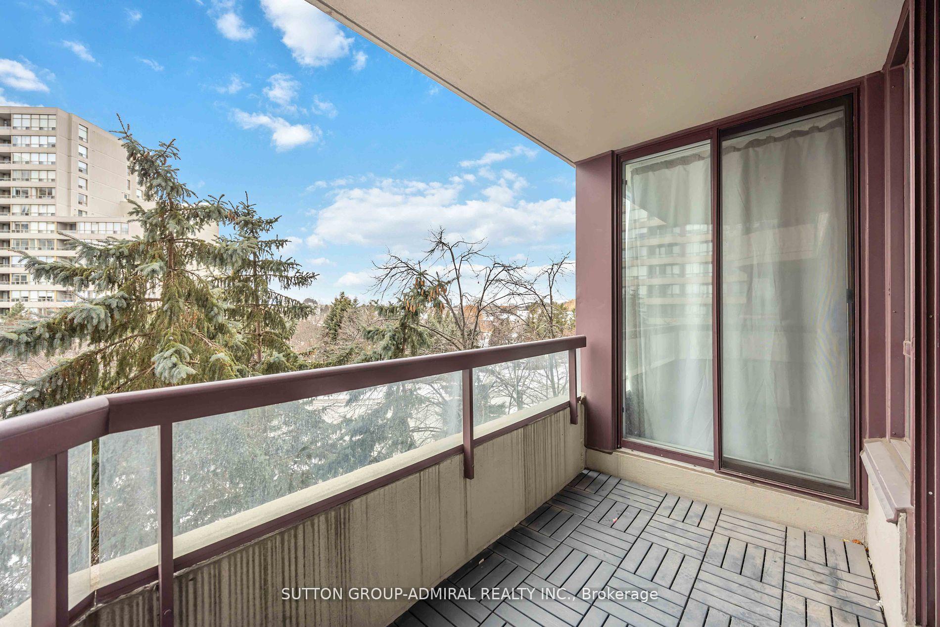 Photo 18 of Unit 412, 81 Townsgate Drive, Vaughan, Crestwood-Springfarm-Yorkhill — HOMEH