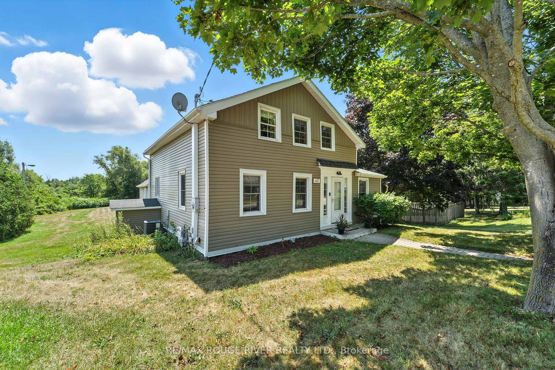 Photo 2 of 4491 Highway 2, Clarington, Rural Clarington — HOMEH