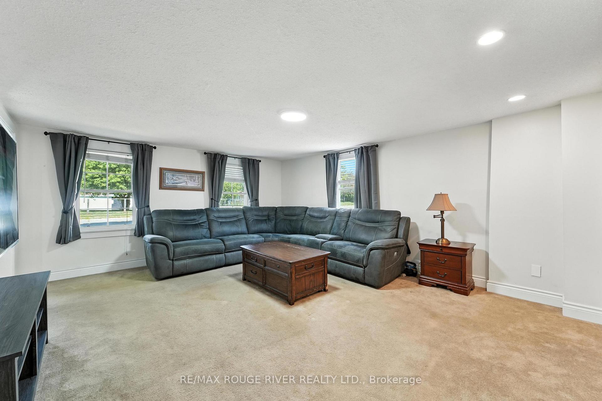 Photo 16 of 4491 Highway 2, Clarington, Rural Clarington — HOMEH