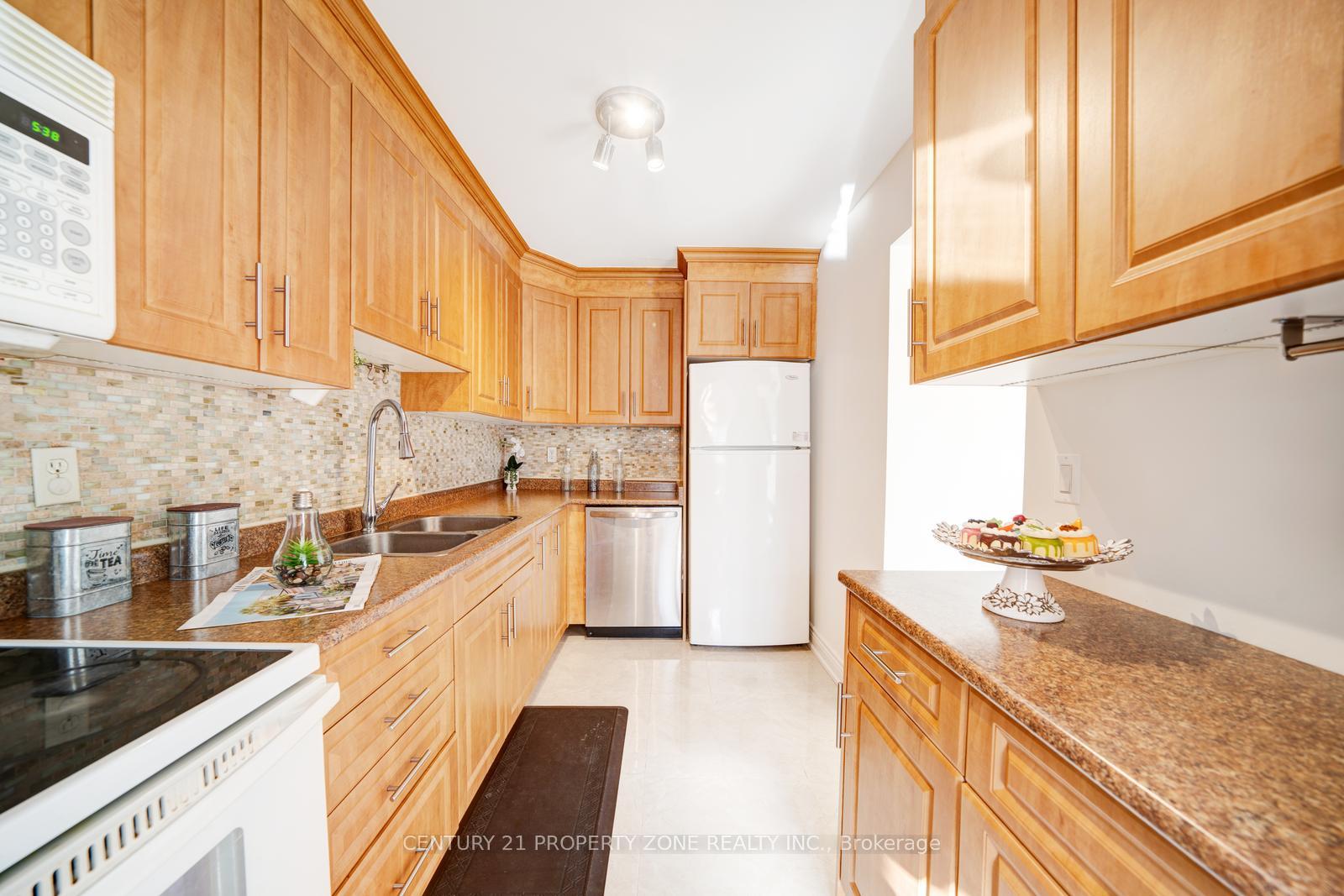Photo 11 of Unit 352, 1 Niles Way, Markham, Aileen-Willowbrook — HOMEH