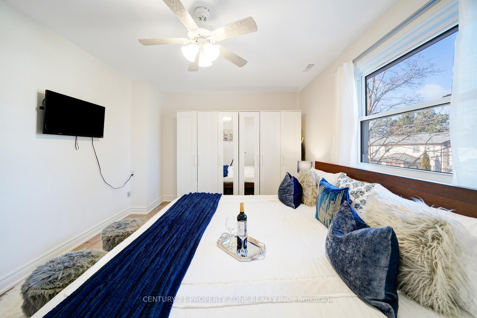 Photo 27 of Unit 352, 1 Niles Way, Markham, Aileen-Willowbrook — HOMEH