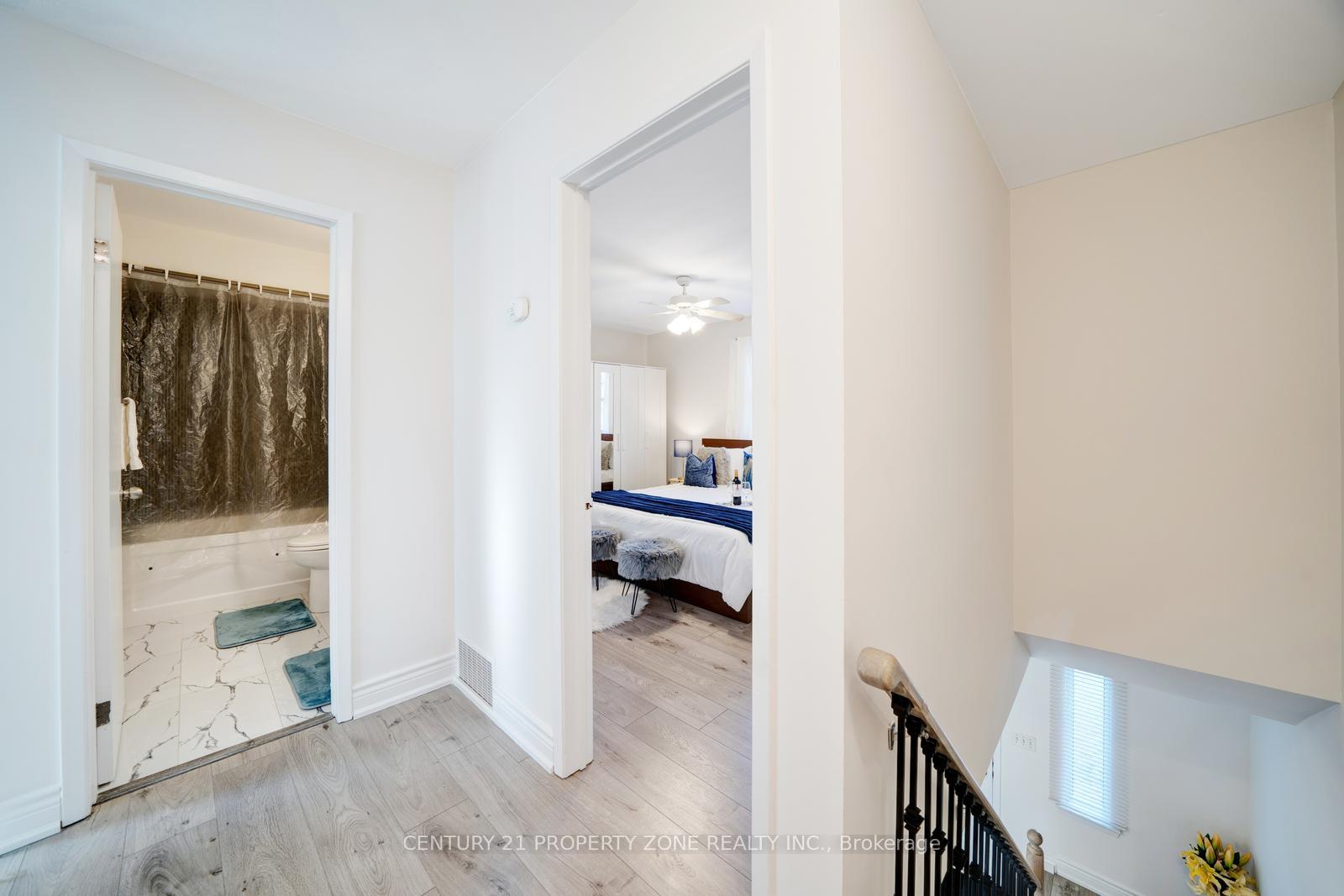 Photo 19 of Unit 352, 1 Niles Way, Markham, Aileen-Willowbrook — HOMEH