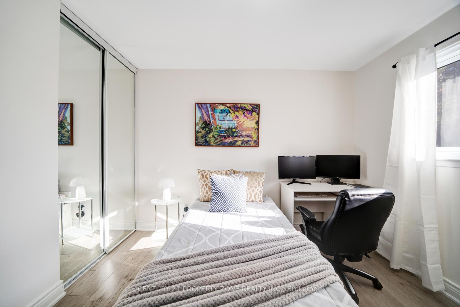 Photo 32 of Unit 352, 1 Niles Way, Markham, Aileen-Willowbrook — HOMEH