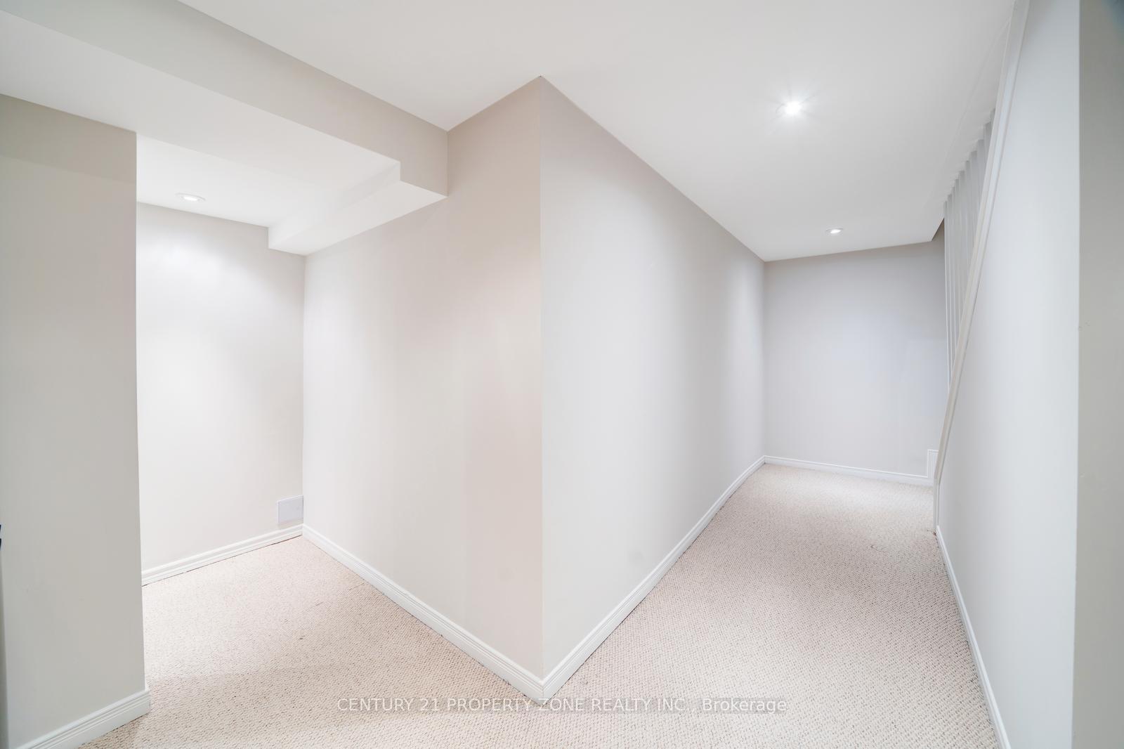 Photo 26 of Unit 352, 1 Niles Way, Markham, Aileen-Willowbrook — HOMEH
