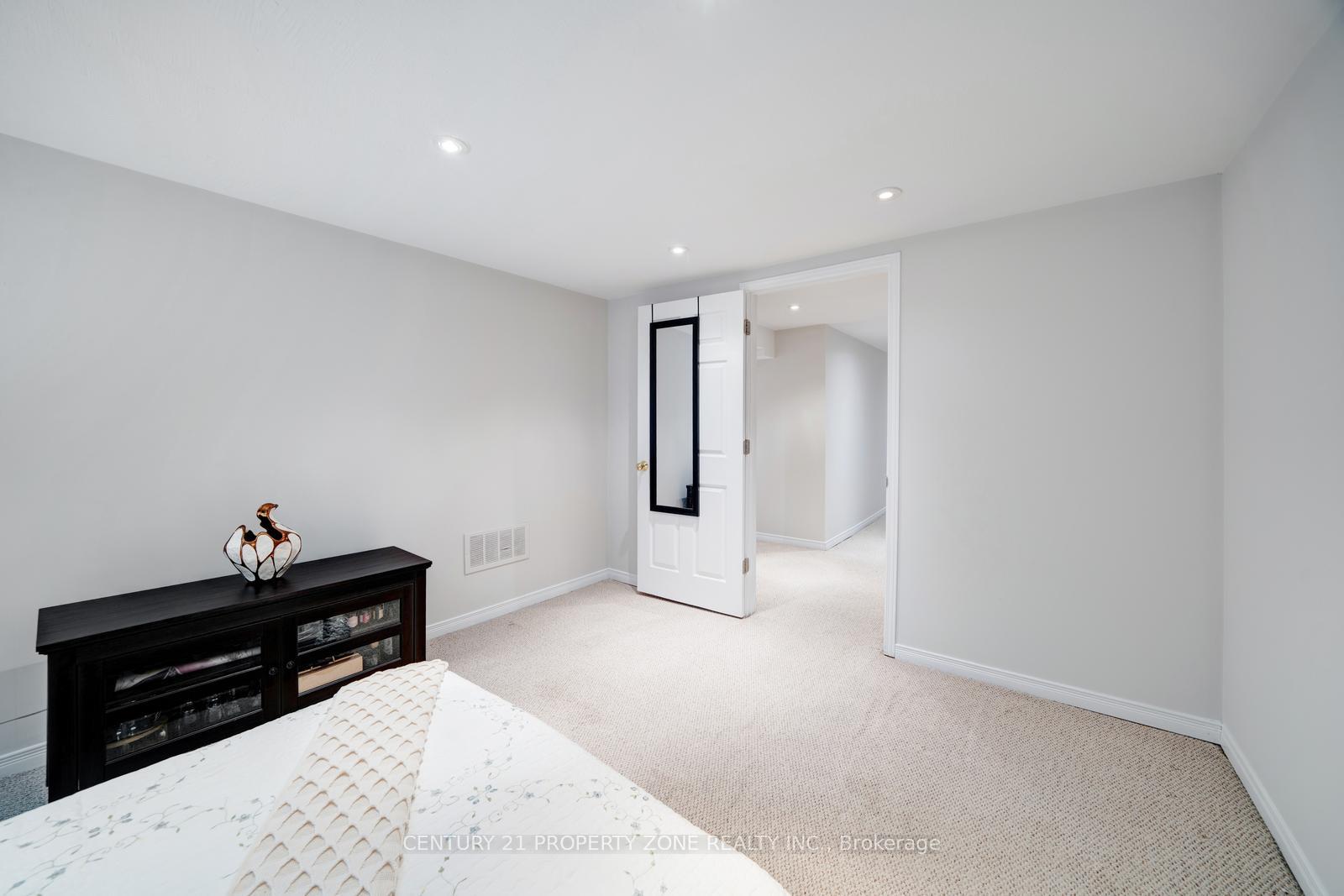 Photo 23 of Unit 352, 1 Niles Way, Markham, Aileen-Willowbrook — HOMEH