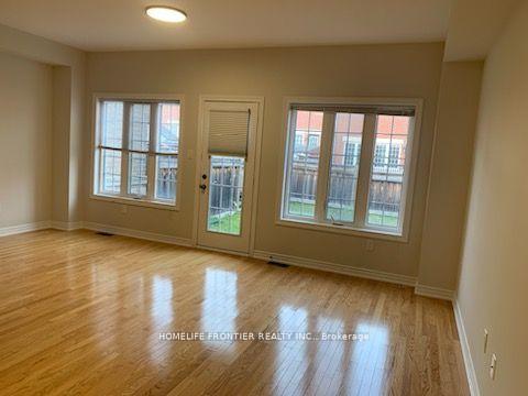 Photo 6 of 45 Lindvest Crescent, Vaughan, Patterson — HOMEH