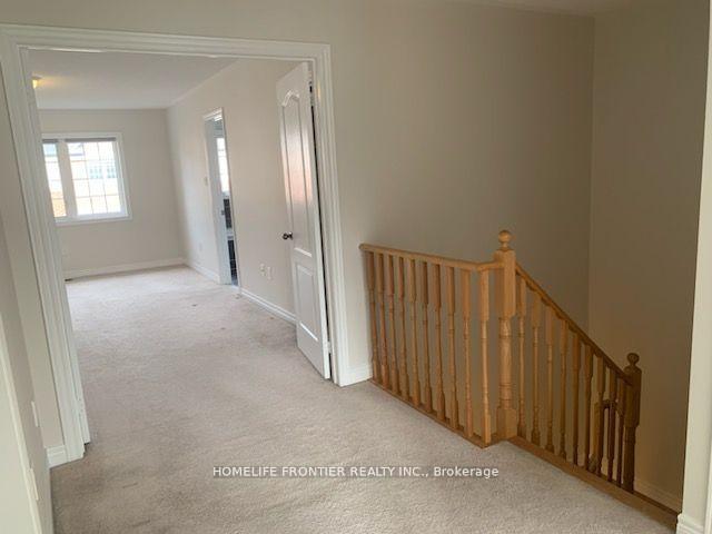 Photo 4 of 45 Lindvest Crescent, Vaughan, Patterson — HOMEH
