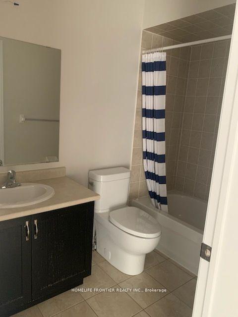 Photo 7 of 45 Lindvest Crescent, Vaughan, Patterson — HOMEH