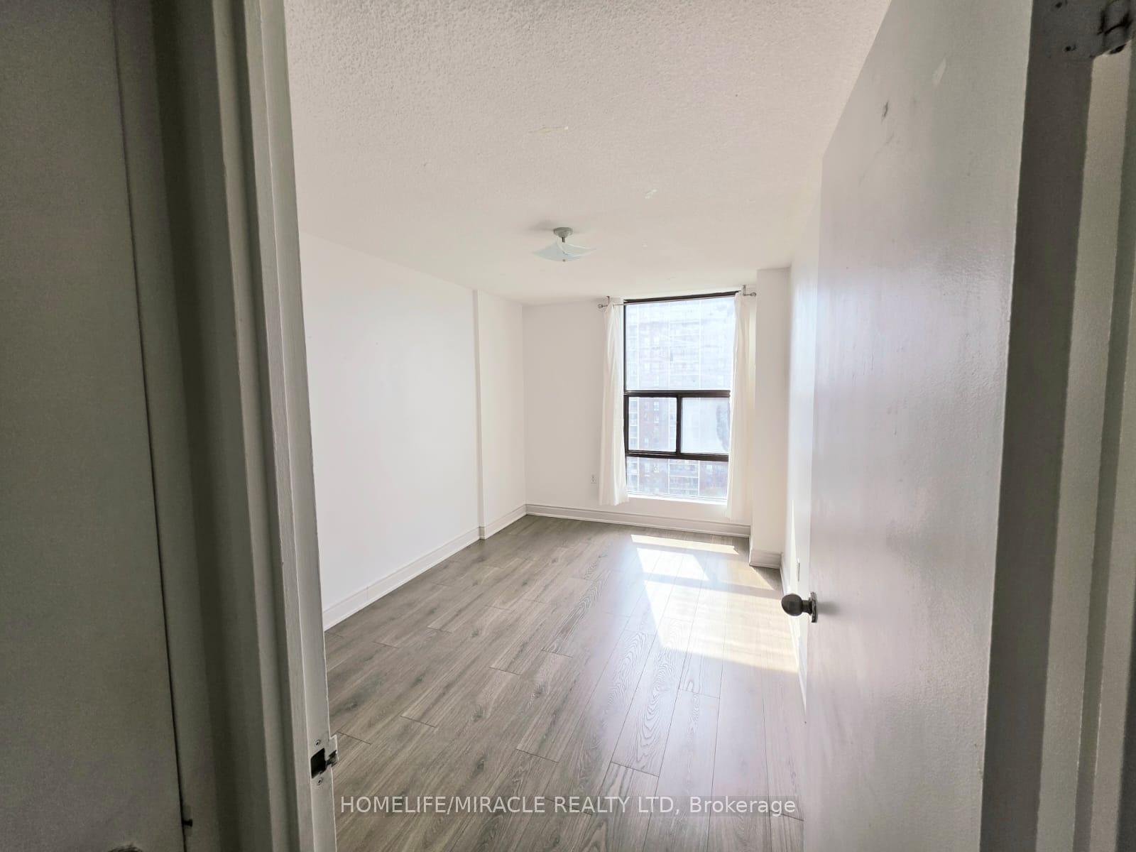 Photo 15 of Unit 1106, 4 King Cross Road, Brampton, Queen Street Corridor — HOMEH