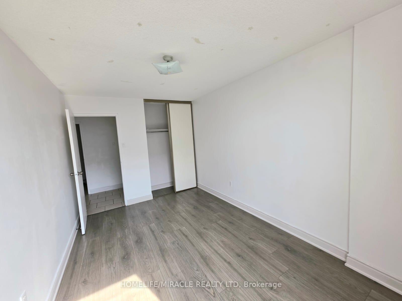Photo 16 of Unit 1106, 4 King Cross Road, Brampton, Queen Street Corridor — HOMEH