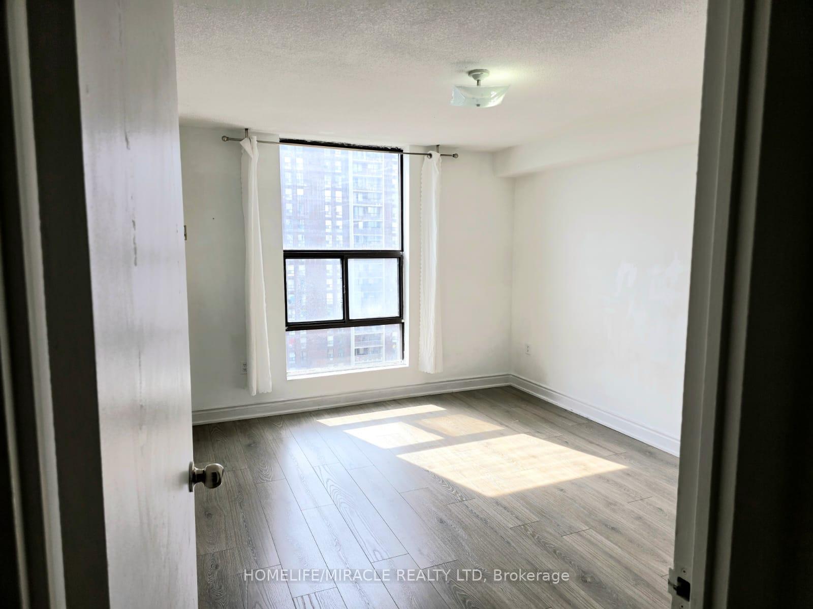 Photo 17 of Unit 1106, 4 King Cross Road, Brampton, Queen Street Corridor — HOMEH
