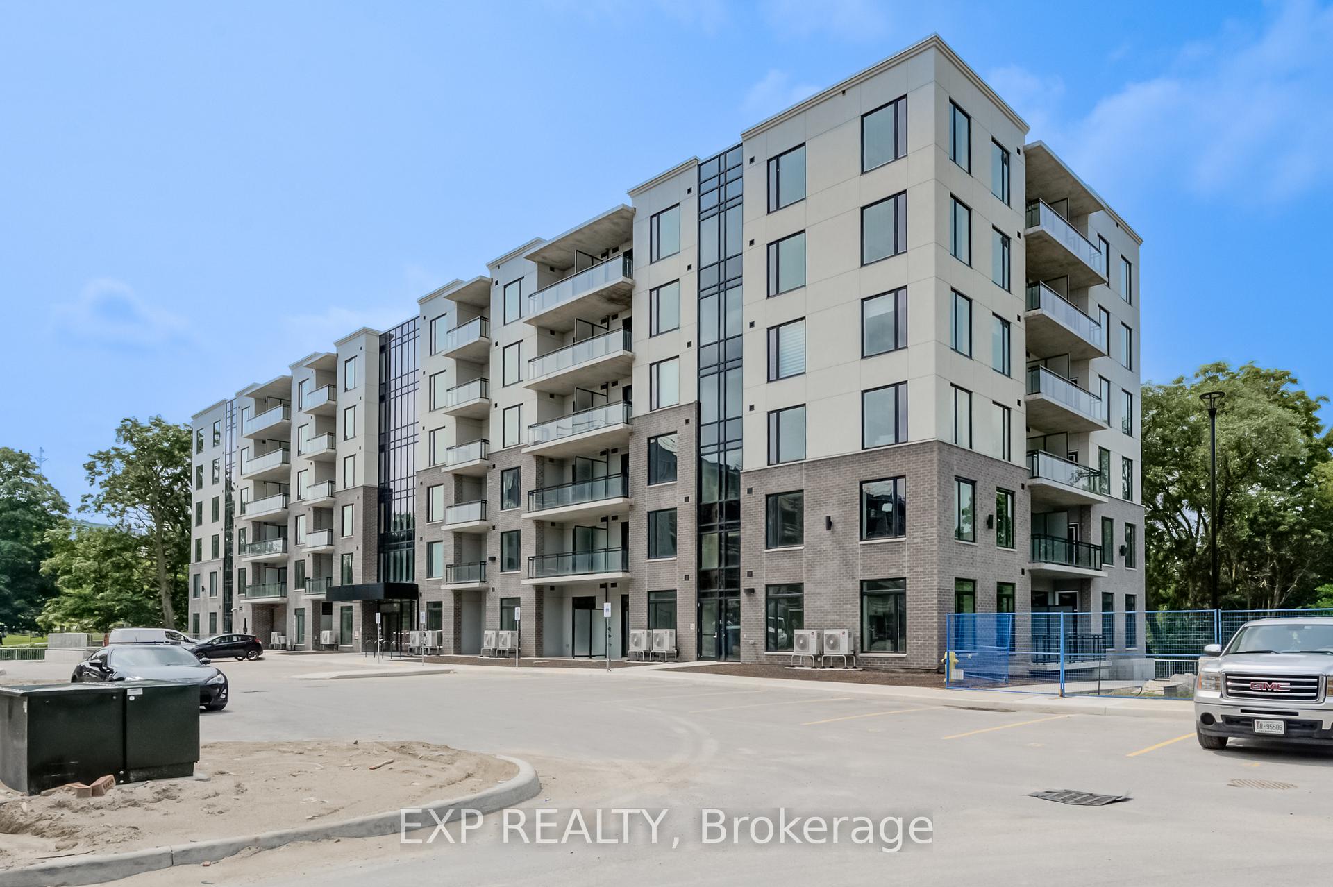 Front of Unit 516, 103 Roger Street