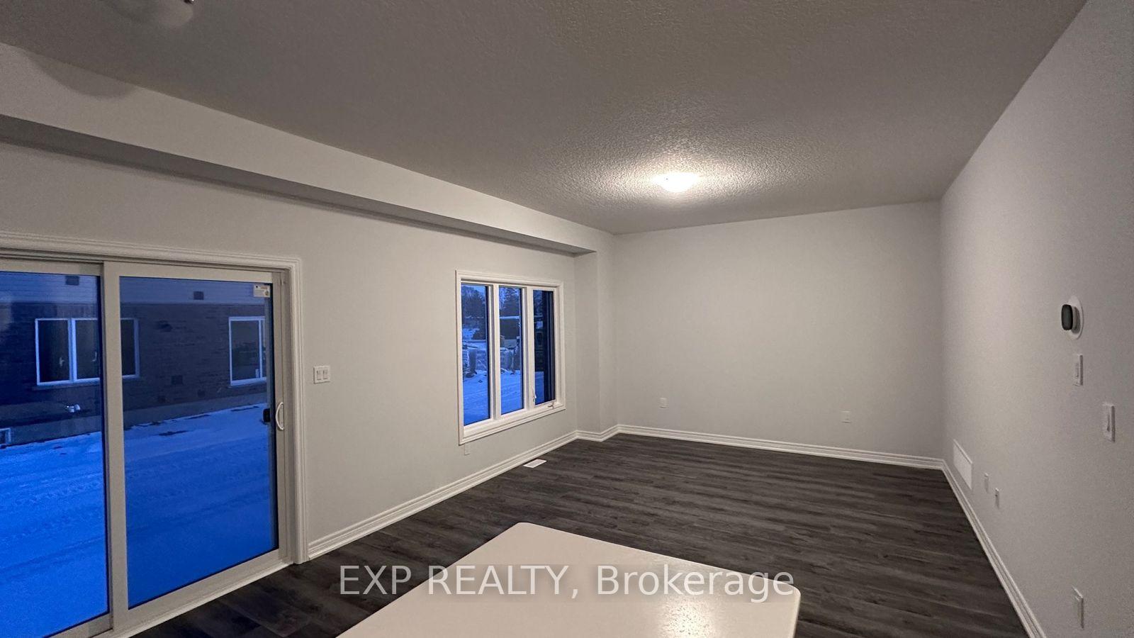 Photo 10 of Unit 37, 205 Thames Way, Hamilton, Mount Hope — HOMEH