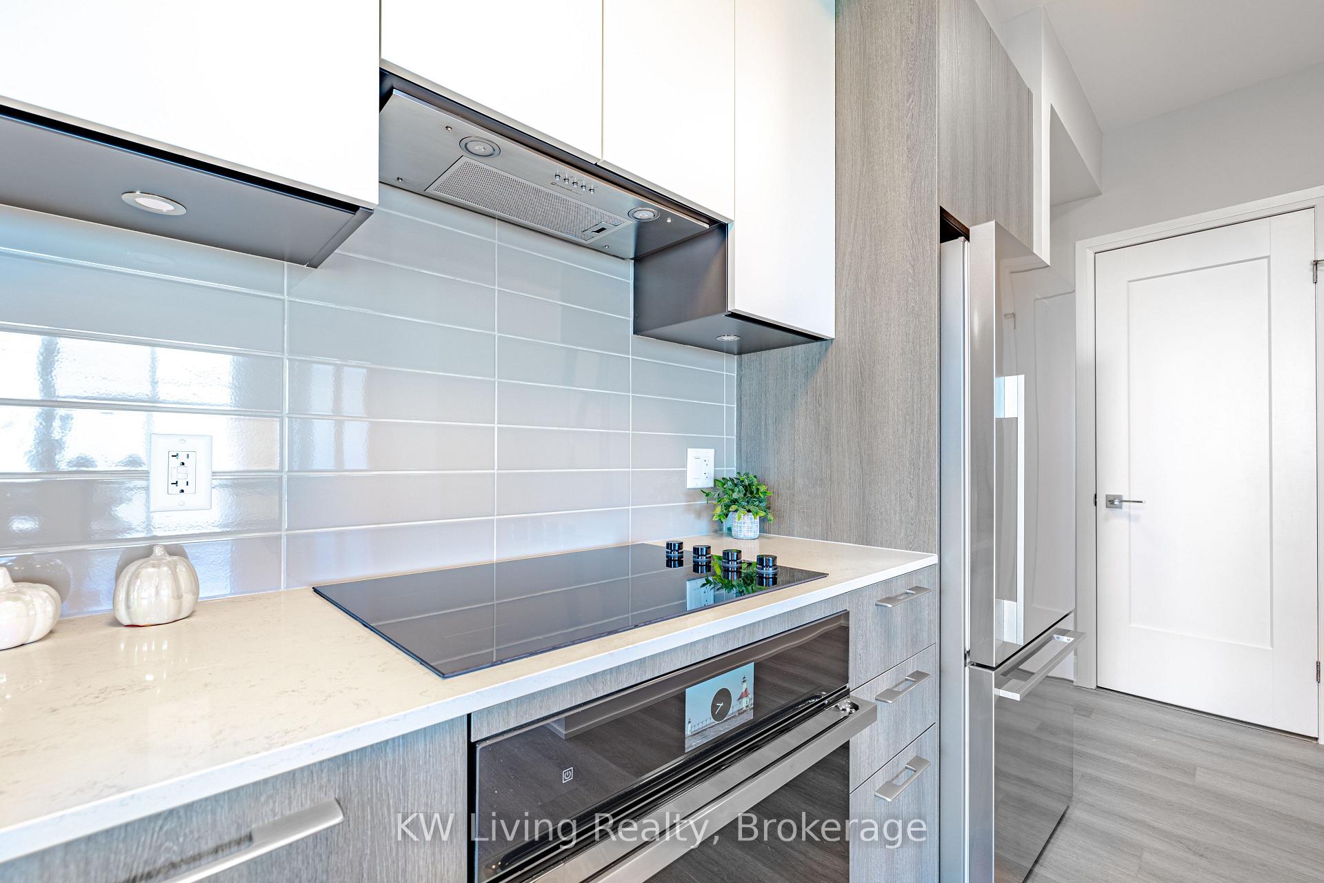 Photo 6 of Unit 2610, 8 Water Walk Drive, Markham, Unionville — HOMEH