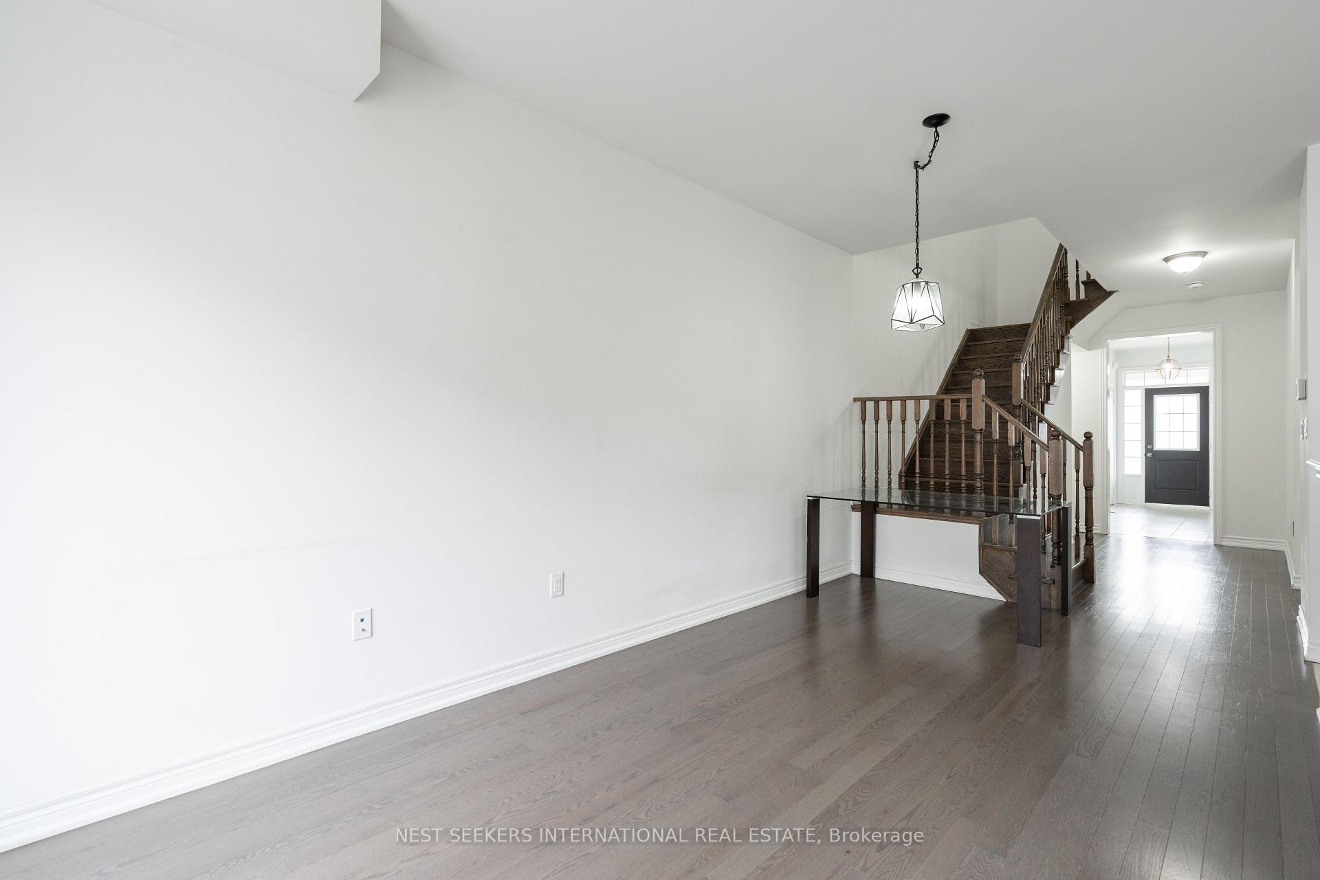 Photo 5 of 8 True Blue Crescent, Caledon, Bolton East — HOMEH