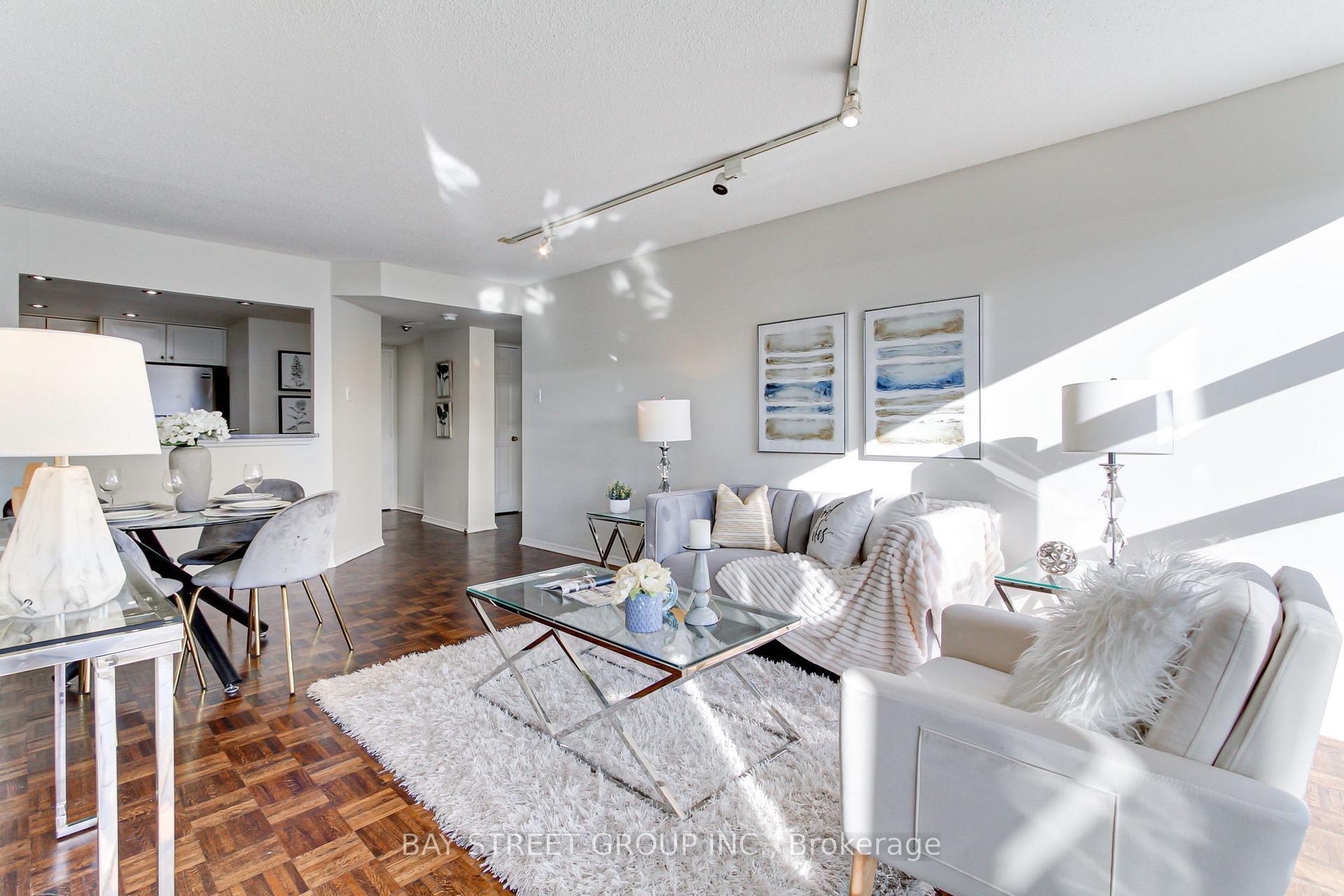 Photo 4 of Unit 913, 705 King Street W, Toronto, Niagara — HOMEH