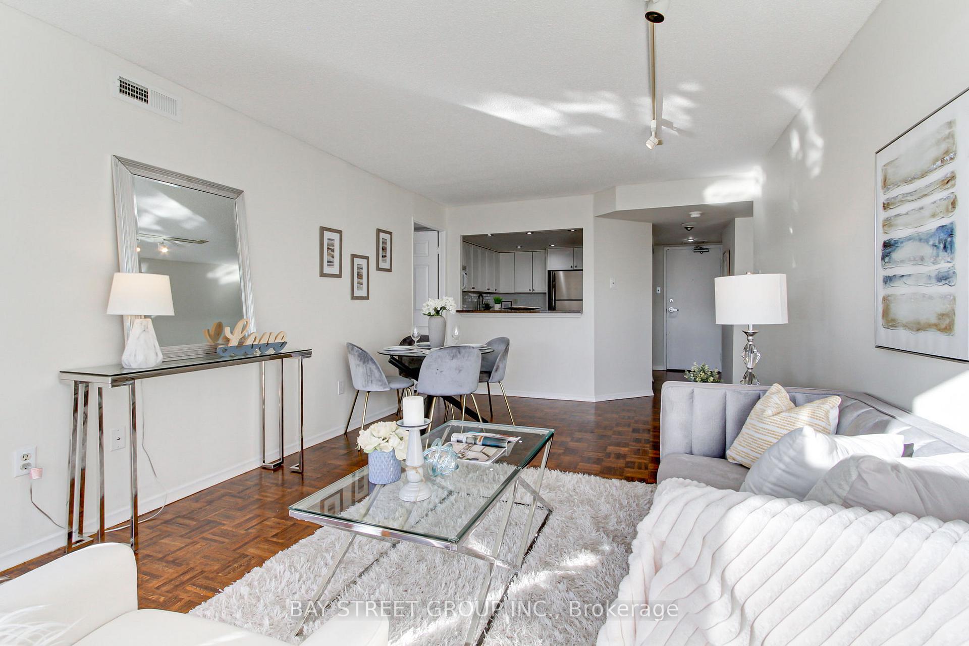 Photo 5 of Unit 913, 705 King Street W, Toronto, Niagara — HOMEH