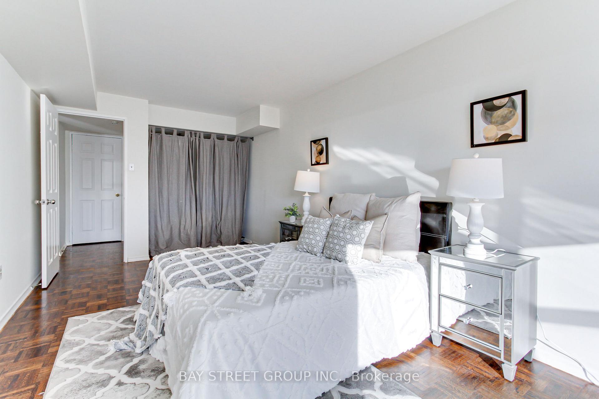 Photo 21 of Unit 913, 705 King Street W, Toronto, Niagara — HOMEH